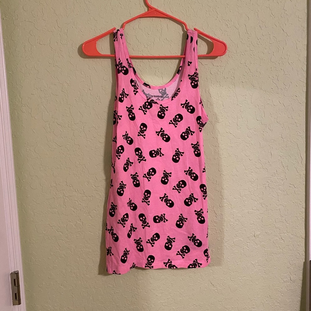 No Boundaries Bright Pink Skull Graphic Tank